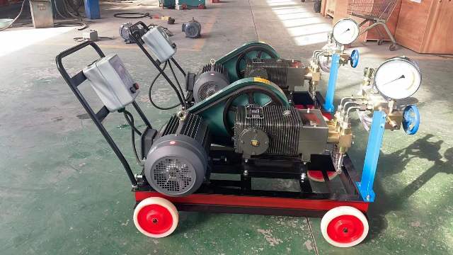 電動(dòng)試壓泵